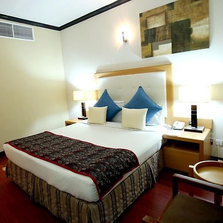 London Crown Hotel Dubai Esterno foto