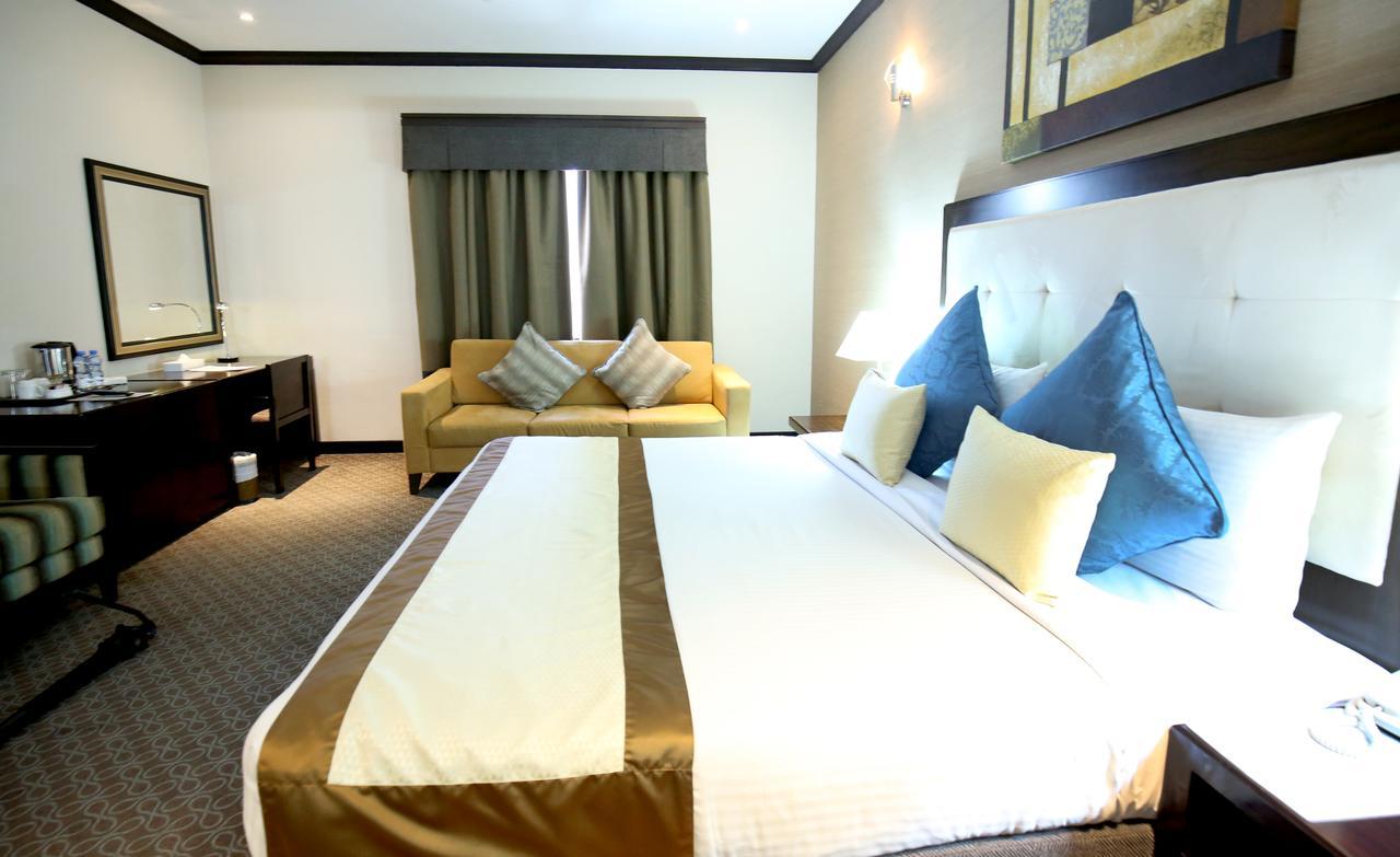 London Crown Hotel Dubai Esterno foto