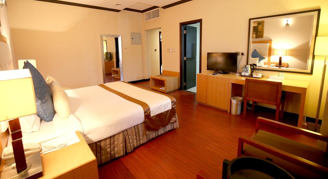 London Crown Hotel Dubai Esterno foto