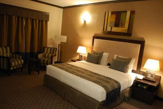 London Crown Hotel Dubai Esterno foto